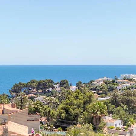 Carolima - Heated Pool Vila