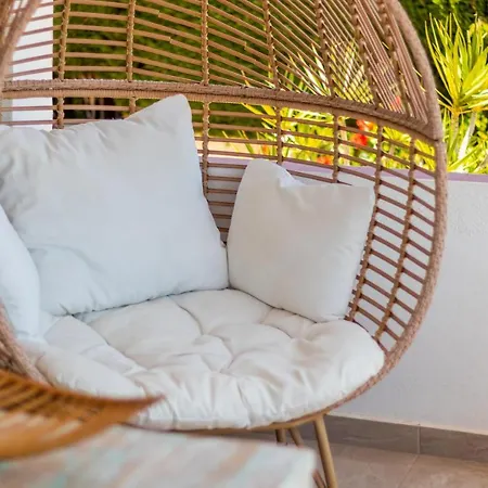 Carolima - Heated Pool